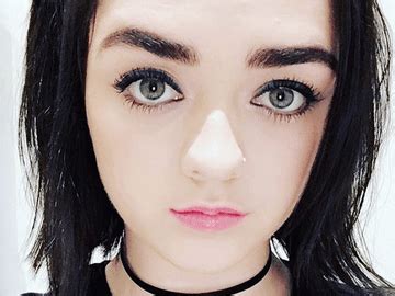 maisie williams nackt